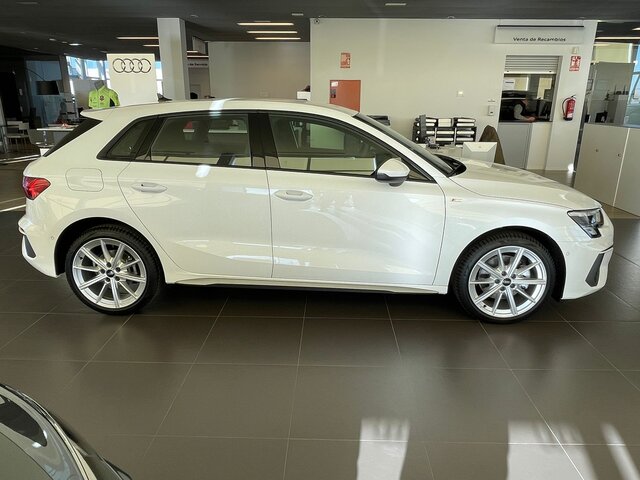 nuevos Audi A3 Sportback  à Albacete chez Wagen Motors